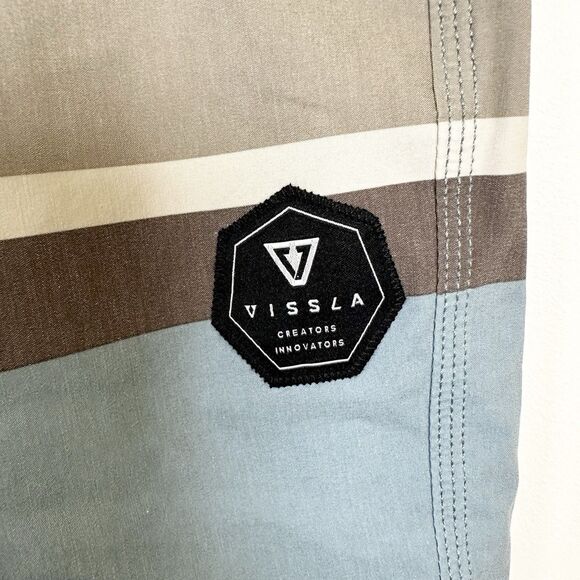 Vissla Board Shorts Mens 29 Blue Stripe Surf Swim Beach Pool  8" Inseam Pockets - Picture 3 of 15